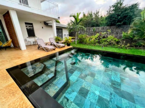 Lakaz Kannell - Coconut Lodge secluded outside shower, infinity pool